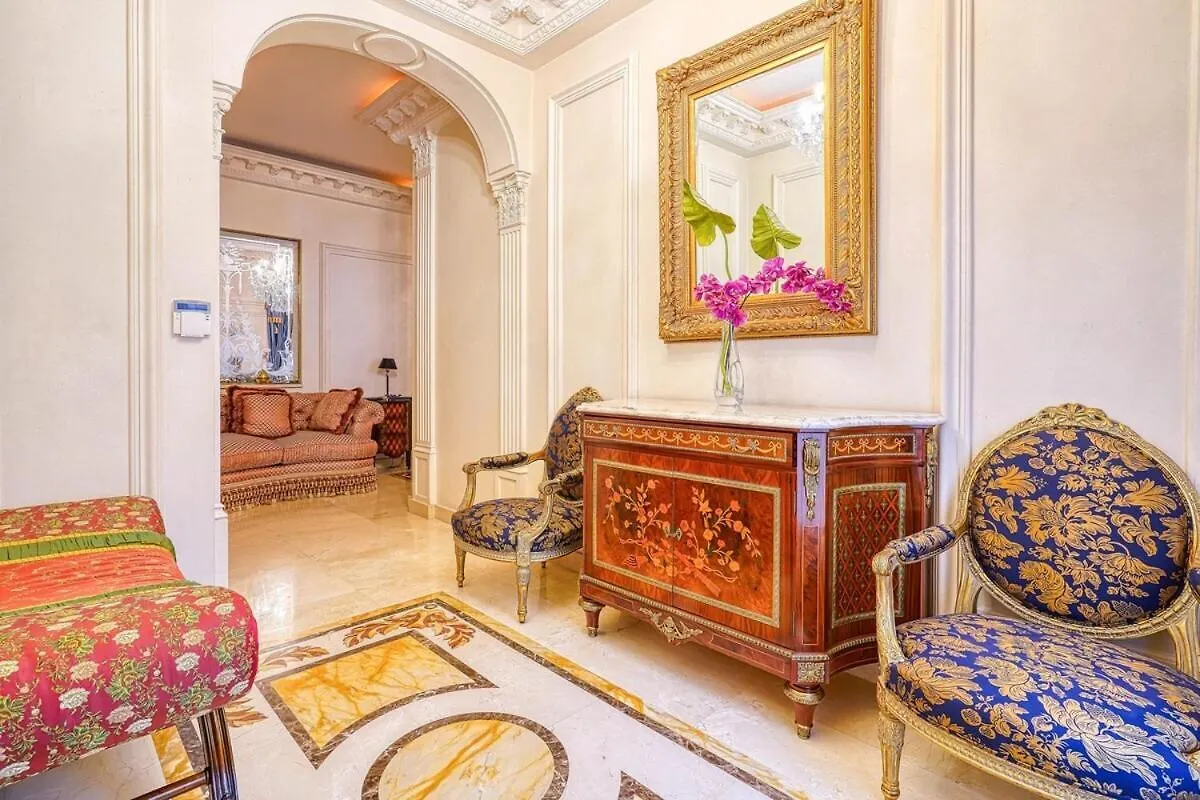 Napoleon Champs Elysees Apartment Paris