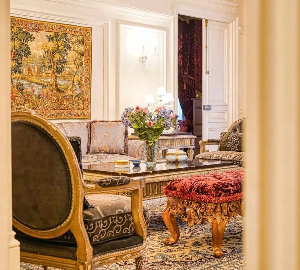 Napoleon Champs Elysees Apartment *